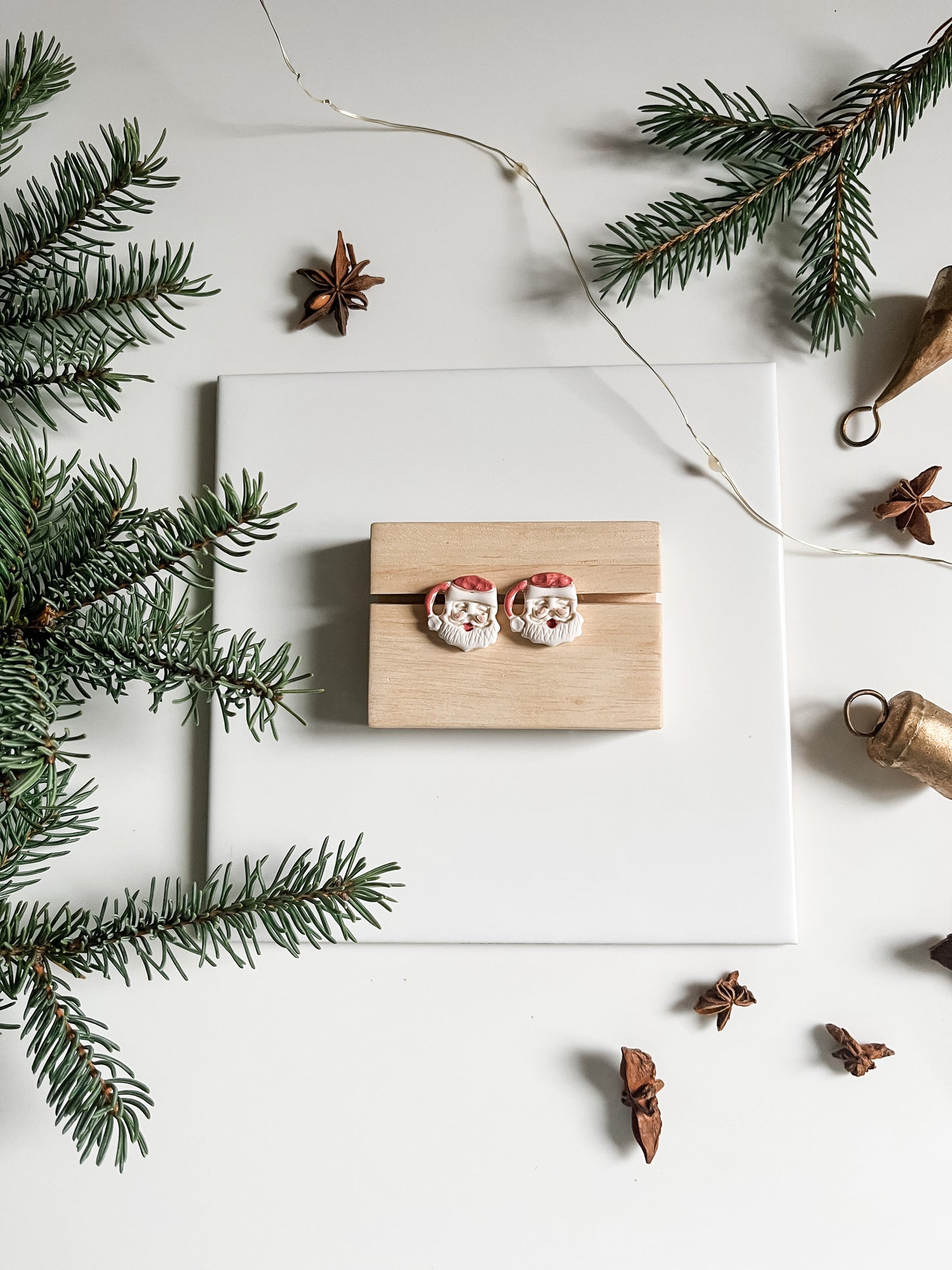 Vintage St.Nick Mug Studs